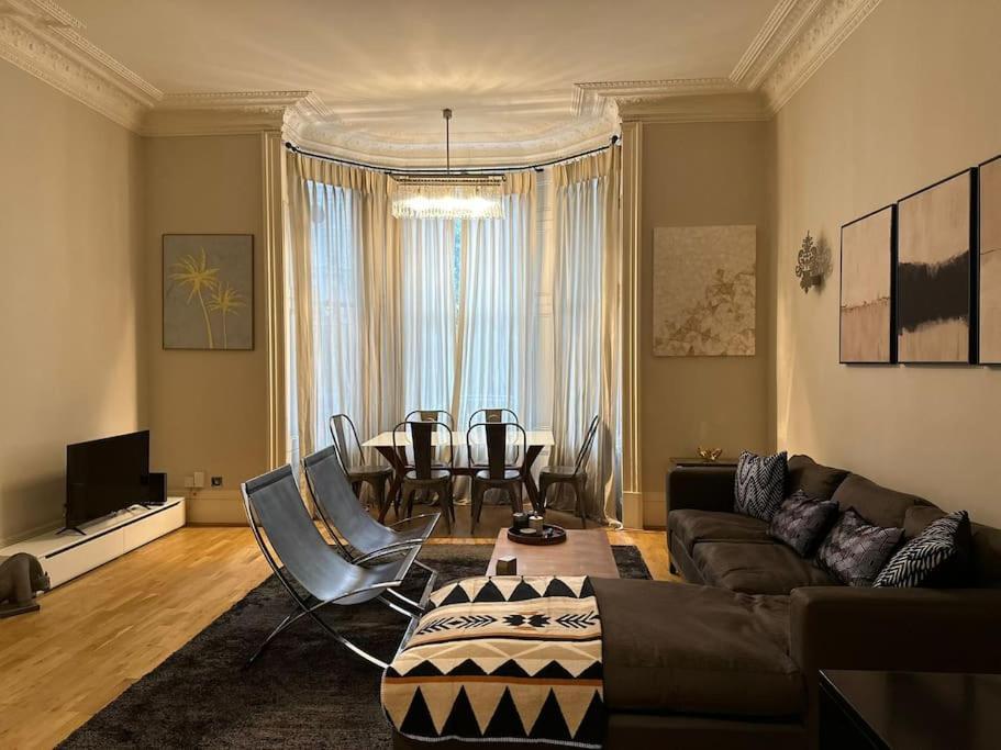 شقة Stunning 2 Bed/2Bath Flat In Heart Of Kensington لندن المظهر الخارجي الصورة
