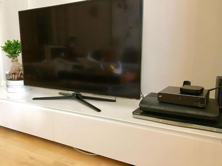 شقة Stunning 2 Bed/2Bath Flat In Heart Of Kensington لندن المظهر الخارجي الصورة